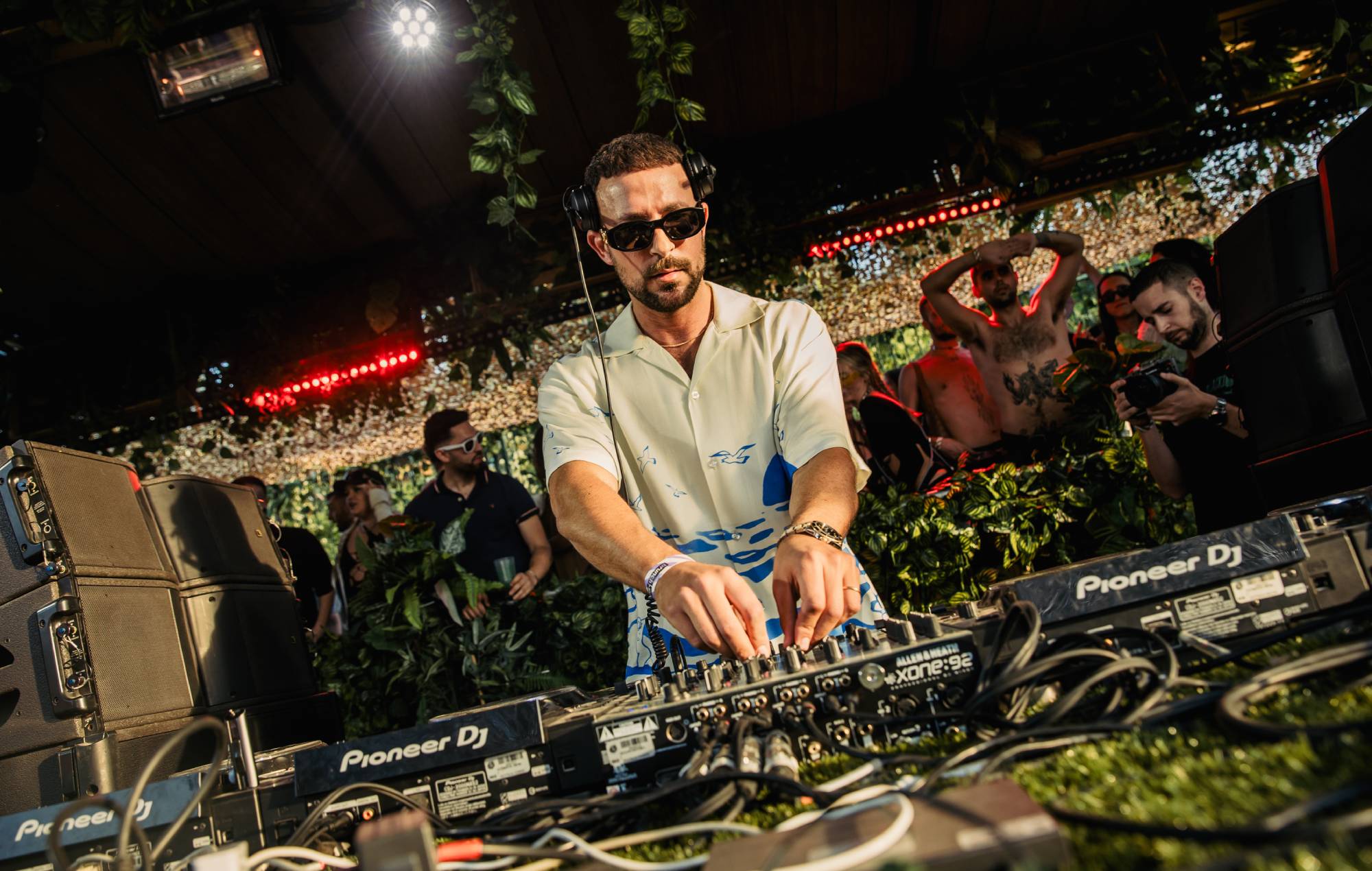 Шэраг жорсткіх тэхна-ды-джэяў выбылі з фестывальных і клубных складаў пасля ўсплёску абвінавачанняў у сэксуальных дамаганнях