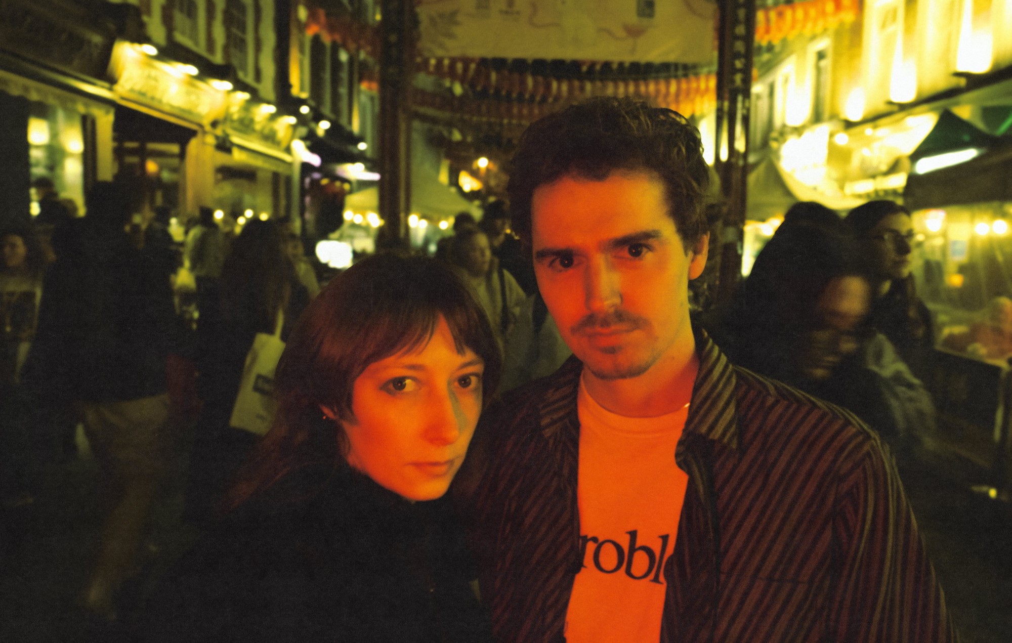 дэкадэнцкая, свабодная вечарына, падмацаваная сапраўднай чалавечнасцю