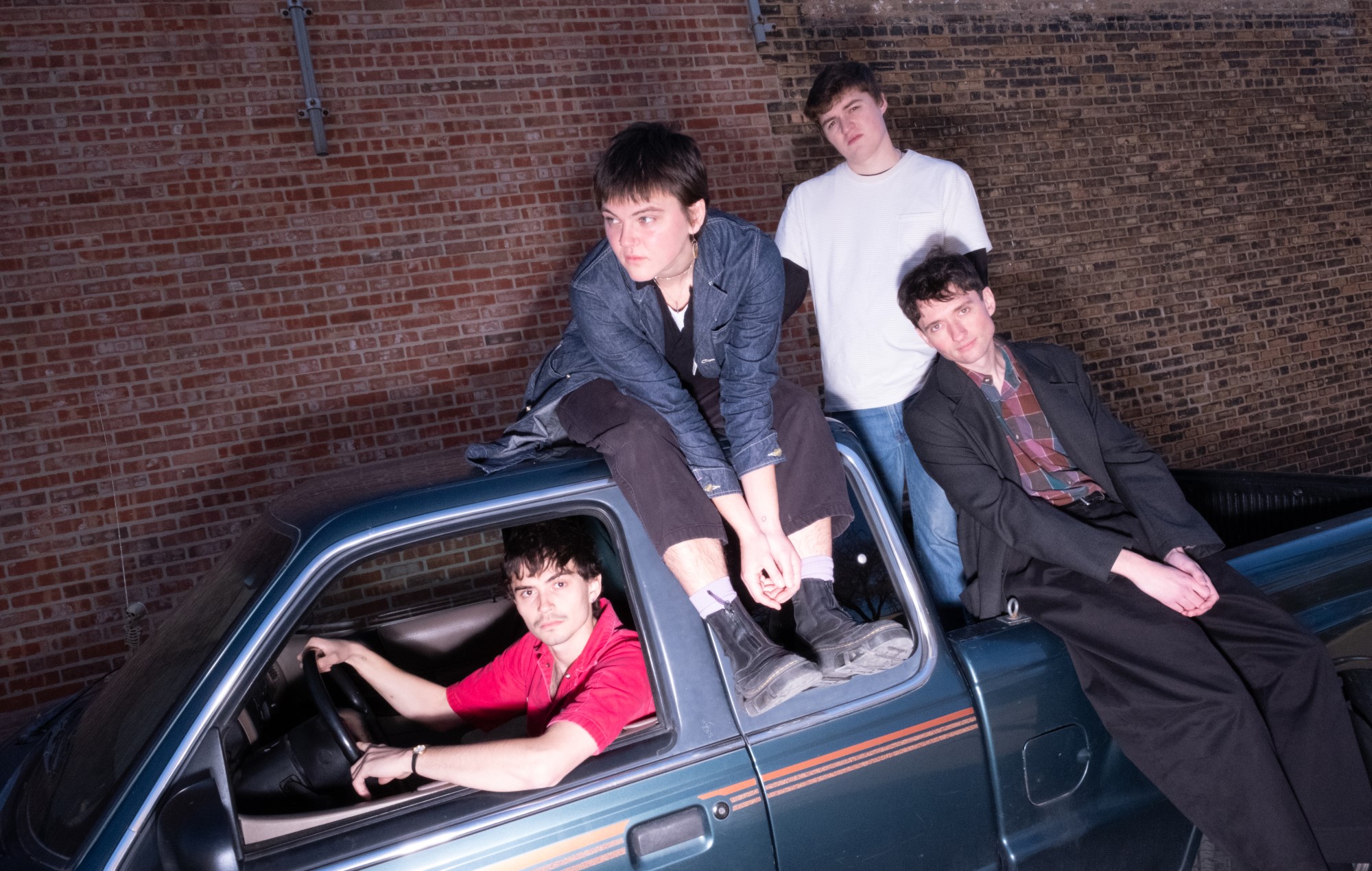 змагаючыся з жыццём, над якім яны так шмат працавалі