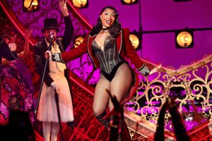 Megan Thee Stallion рана пакідае “Мулен Руж” пасля шпіталізацыі і растання