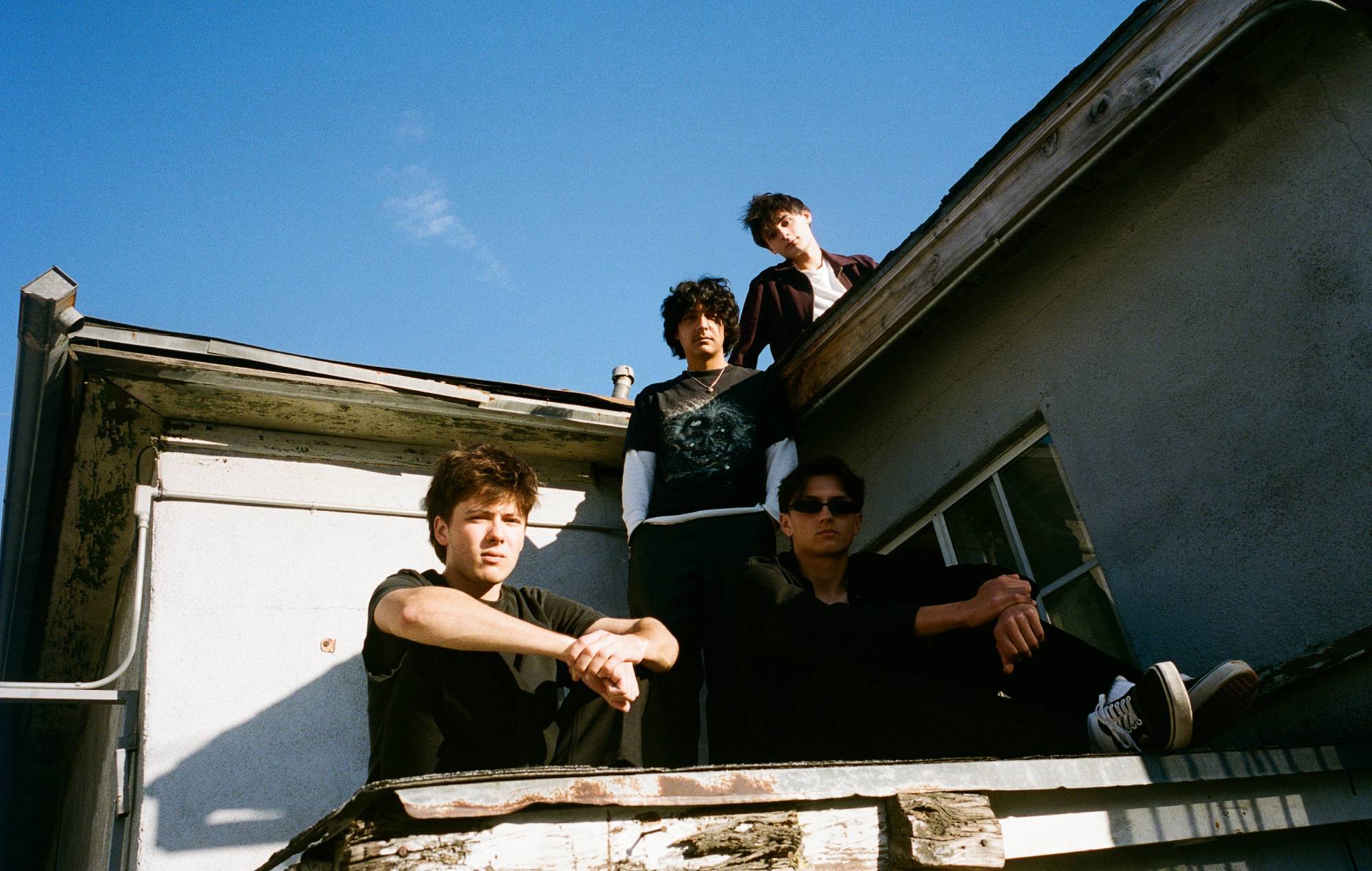 Без назвы ігнараваць "лічбы, статыстыку і алгарытмы" ў новым хрыплым, грубым сінгле "Say It Again"