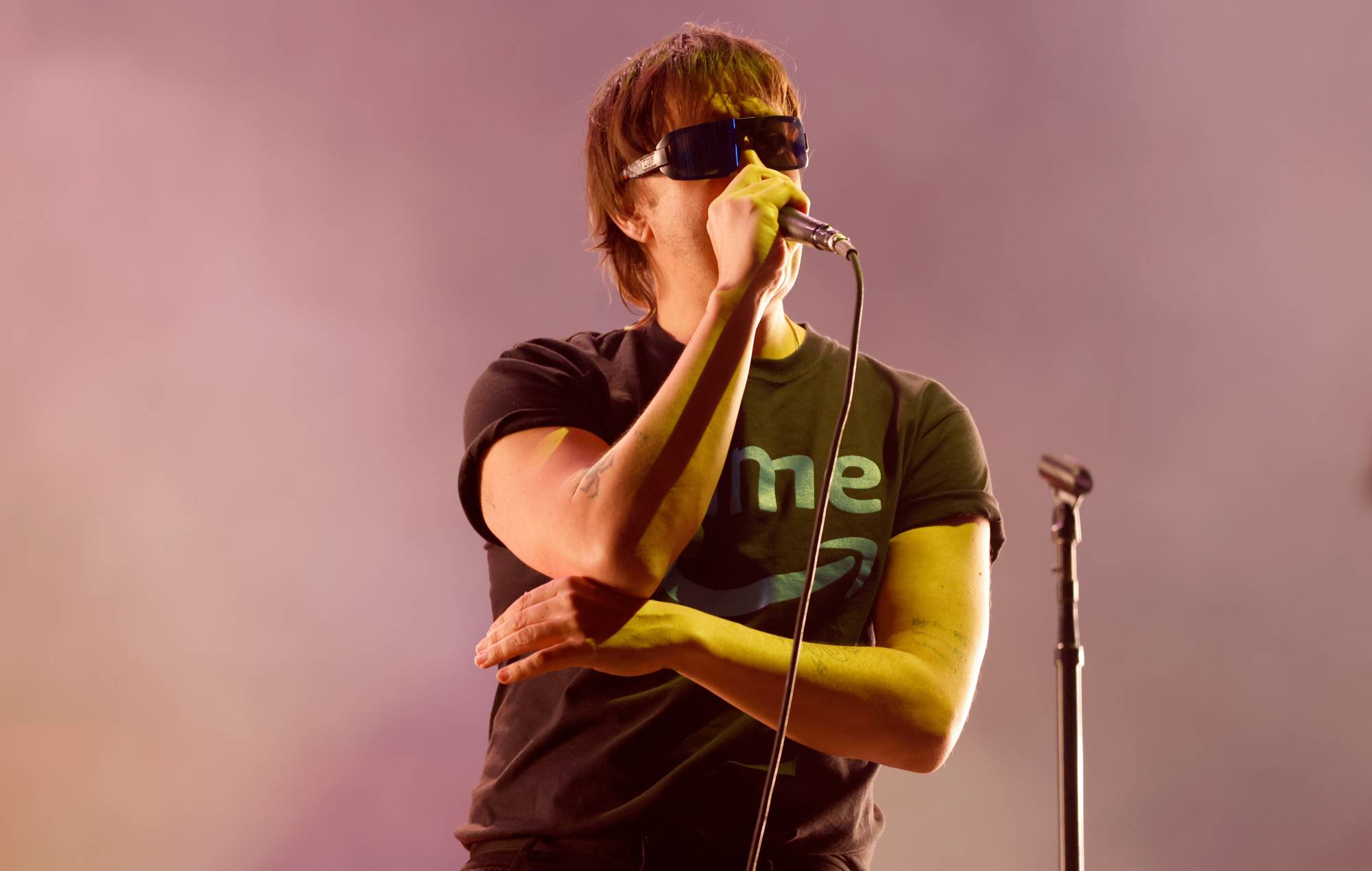 Джуліян Касабланкас з The Strokes заклікае да "прывілеяў белых" "амерыканскіх сіяністаў"