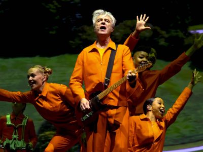 Дэвід Бірн прадстаўляе мноства класічных твораў Talking Heads на кінатэатры Coachella 2026