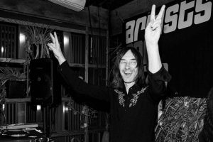 Пол Уэллер, Вар’яцтва, Бобі Гілеспі з Primal Scream, Глен Мэтлак з Sex Pistols і многае іншае для канцэрта па зборы сродкаў для лонданскіх выканаўцаў у Газе