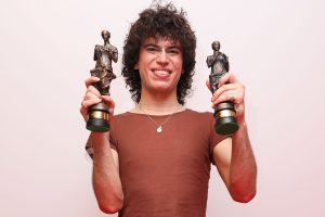 Джэйкаб Алон пра працу з «героем» Каэ Тэмпест і пра тое, што яго «бясконца натхняюць тыя, хто выкарыстоўвае свой голас, каб выказвацца»