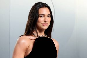 Дуа Ліпа падае пазоў супраць Samsung на 15 мільёнаў долараў за выкарыстанне яе твару для продажу тэлевізараў