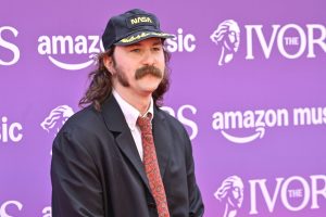 Марк Боўэн расказвае пра «самы захапляльны» альбом IDLES на шляху і пра «вызваляльны» досвед працы з Florence + The Machine