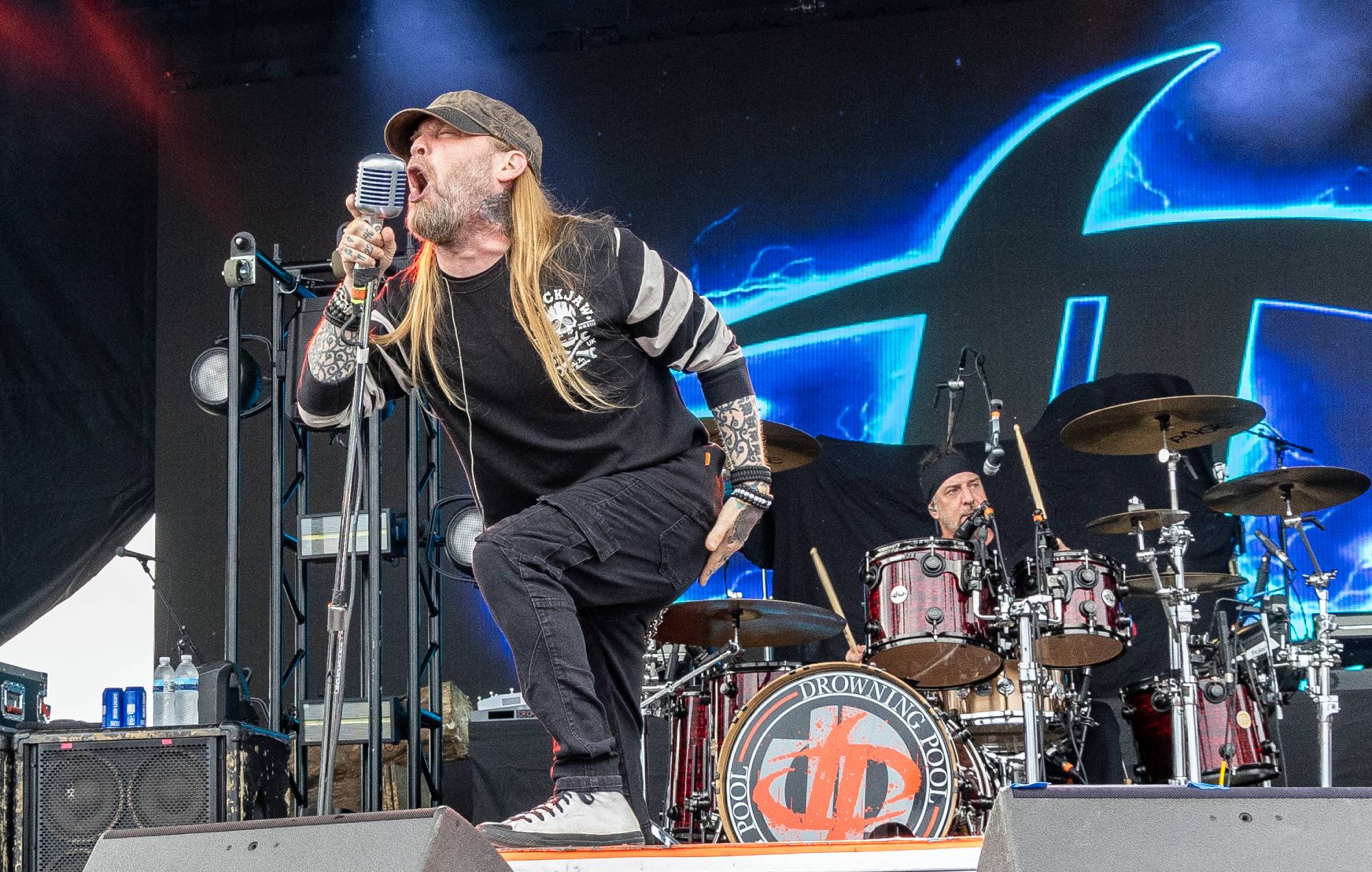 Тур Drowning Pool па Паўднёвай Амерыцы адменены з-за «малых продажаў білетаў», але гурт сцвярджае, што гэта звязана з «лагістыкай»