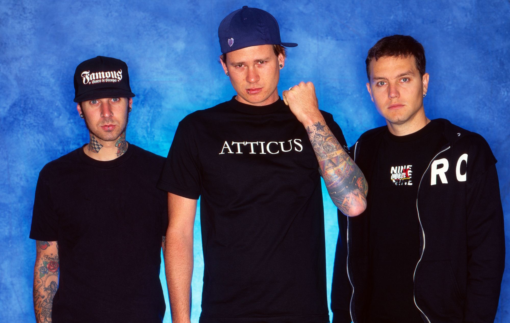 Blink-182 выпусцілі перавыданне "Take Off Your Pants And Jacket" з шасцю бонус-трэкамі да 25-годдзя