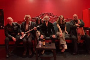 REM, QOTSA, супергурт Screaming Trees Drink The Sea анансуюць новы альбом і тур па Вялікабрытаніі і Еўропе ў 2026 годзе