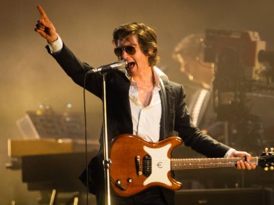 Гэты цвёрды тэхна-рэмікс “505” Arctic Monkeys выклікае буру на танцавальных фестывалях гэтым летам