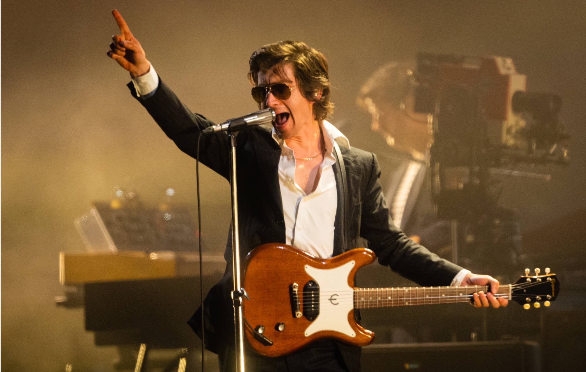Гэты цвёрды тэхна-рэмікс "505" Arctic Monkeys выклікае буру на танцавальных фестывалях гэтым летам
