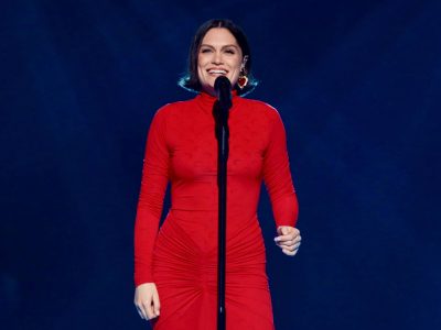 Джэсі Джэй цяпер без раку, вяртаецца на сцэну для «Singer» у Кітаі: «Я выдыхнула першы раз за год»