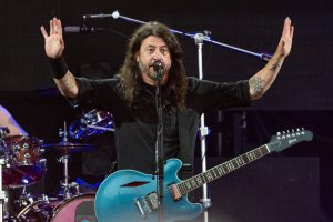 Дэйв Грол разважае пра тое, як зламаў нагу, калі Foo Fighters вяртаюцца ў Швецыю роўна праз 11 гадоў: «Гэта было маё любімае шоу Foo Fighters у нашым чортавым жыцці»
