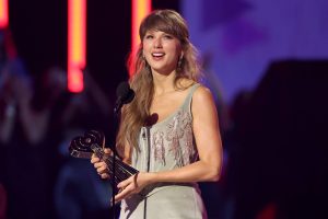 Тэйлар Свіфт пацвярджае, што новая песня “I Knew It, I Knew You” з’явіцца ў “Гісторыі цацак 5”
