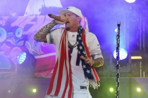 Шоу Vanilla Ice на праблемным кірмашы Freedom 250 Дональда Трампа скончылася ў апошнюю хвіліну