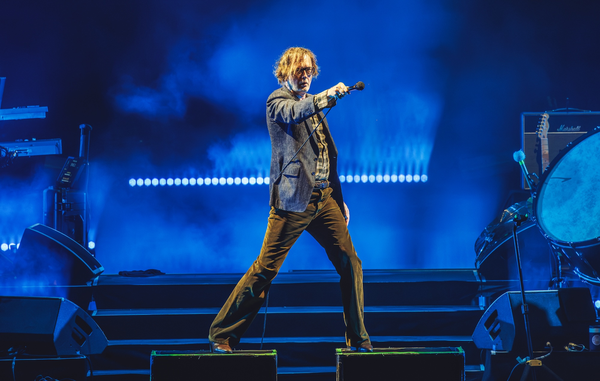 Глядзіце, як Pulp грае "Common People" на Mad Cool 2026, калі англійскія заўзятары святкуюць перамогу над Нарвегіяй