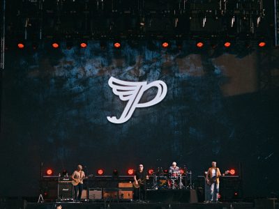 Pixies адказалі Дэйву Гролу, што «Surfer Rosa» «ідэальная»