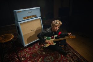 Billie Joe Armstrong з Green Day анансуе абмежаваную серыю гітары Radiant Red Les Paul Junior Epiphone і ўзмацняльніка Marshall Artist Signature