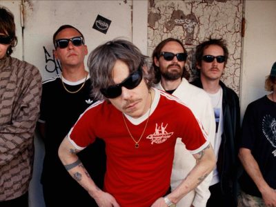 Cage The Elephant адкрываюць «новую главу» з «Beaches in Tennessee», сваёй першай новай музыкай за два гады: «Мы зразумелі, што яшчэ ёсць куды развівацца і прасоўваць сябе»