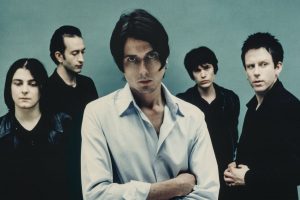 Suede анансуюць перавыданне “Coming Up” да 30-годдзя разам з 12-цалевай калекцыяй сінглаў