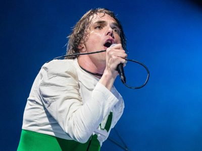Глядзіце My Chemical Romance DJ на фан-вечарыне Wembley – з “дзіўнай” заключнай песняй Джэрарда Ўэя