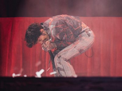 Глядзіце, як Bring Me The Horizon цалкам выконваюць новую версію дэбютнага альбома “Repented” “Count Your Blessings” у Манчэстэры
