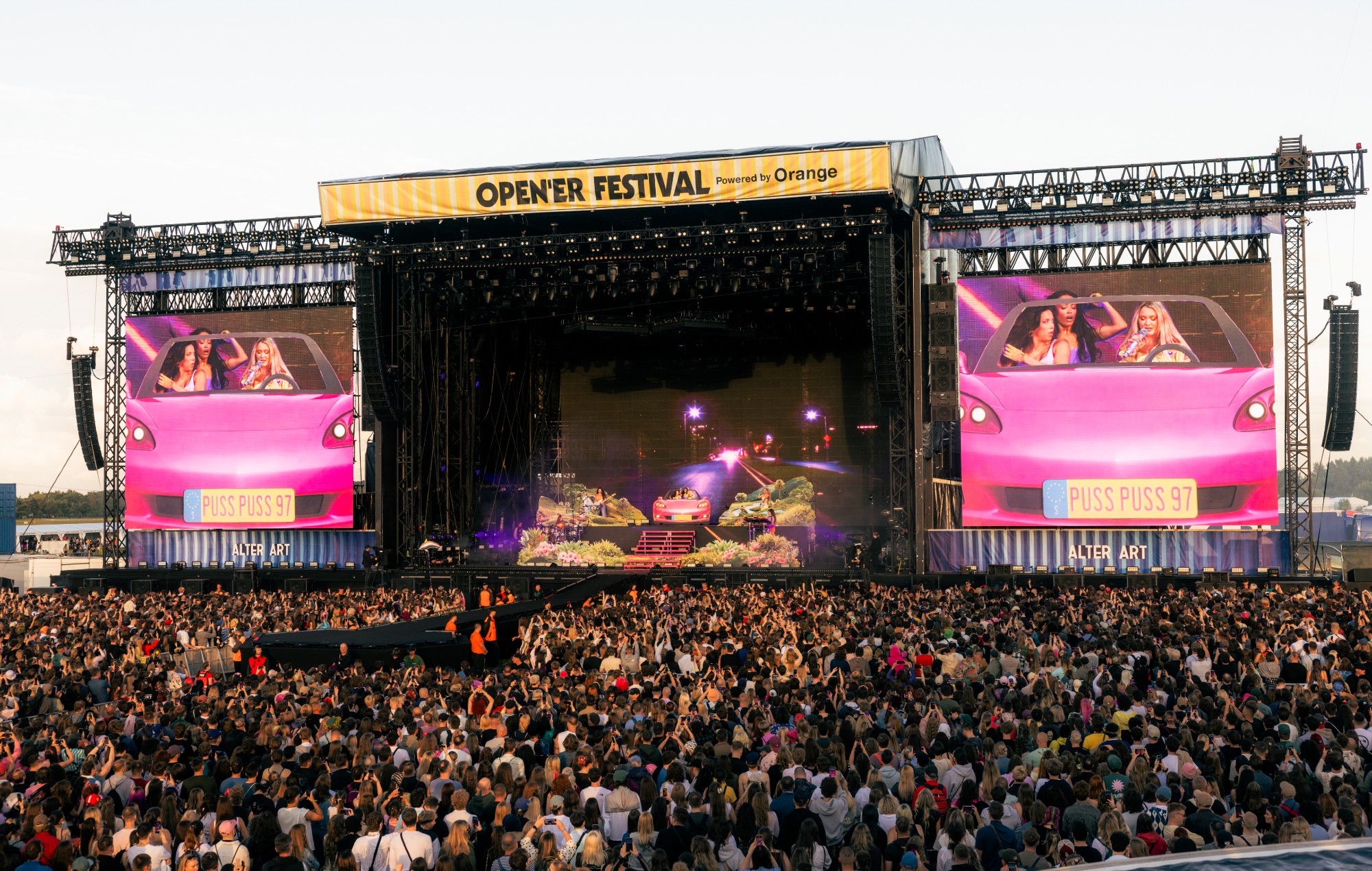 Хэлсі падзялілася любоўю да Ніка Кейва на Open'er Festival 2026