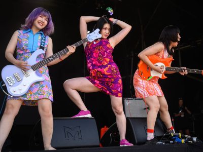 Otoboke Beaver прыносіць прабачэнні за кіданне гітары і шпіталізацыю фаната