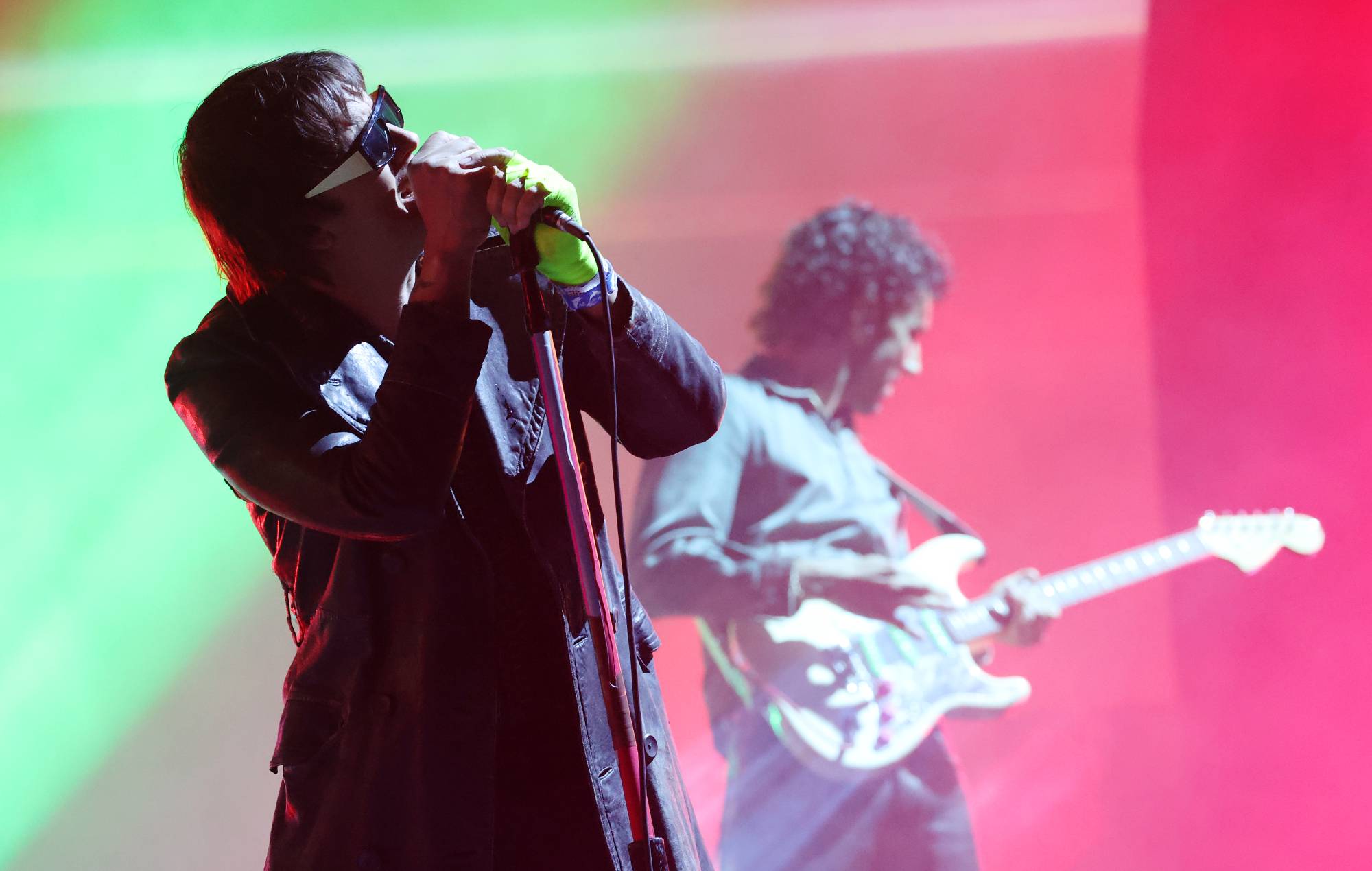 Глядзіце, як The Strokes упершыню ў Токіо граюць "Lonely In The Future" цалкам ужывую