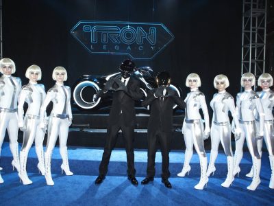 Томас Бангалтэр з Daft Punk кажа, што напісанне музыкі для «Tron: Legacy» было «дэпрэсіўным» і «абмежавальным»