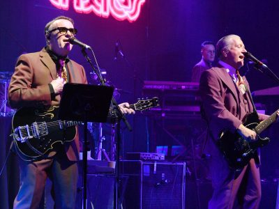 Squeeze выказваецца пасля «трагічнага» інцыдэнту, у выніку якога член экіпажа быў смяротна раздушаны турыстычным аўтобусам