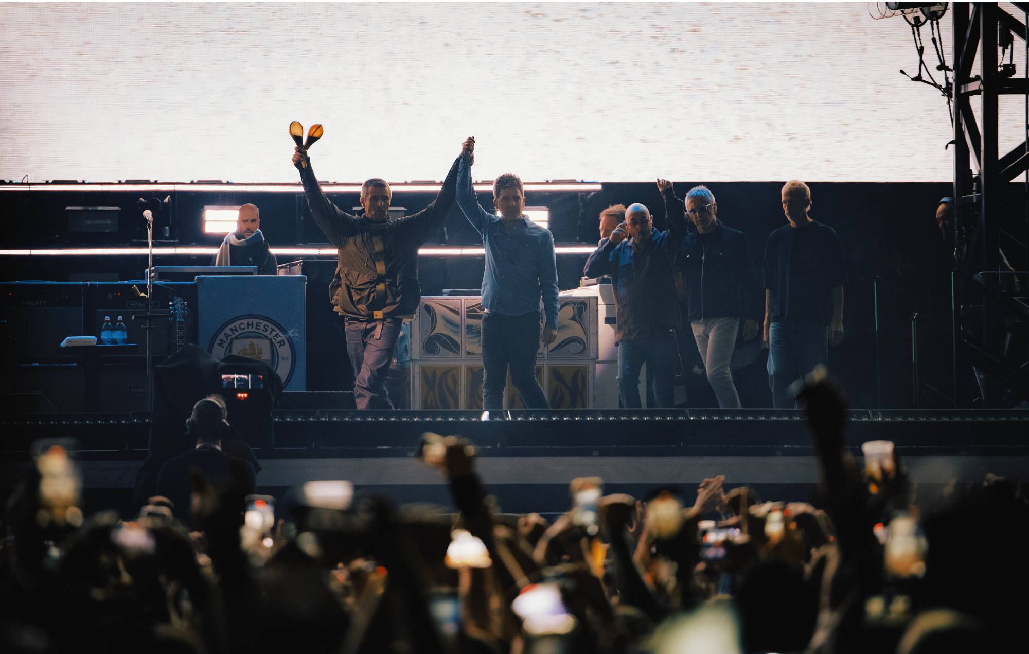 Ноэль і Ліам Галахеры выступаюць з Oasis на стадыёне Cardiff Principality ў пятніцу, 4 ліпеня 2025 г. Аўтар: Big Brother Recordings "Фота прэсы Oasis"