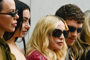 Мадонна прэв’юрыла новы альбом Charli XCX “Danceteria Afterhours”, які выйдзе на наступным тыдні