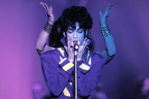 Prince Estate адказвае на занепакоенасць фанатаў чуткамі аб выкарыстанні штучнага інтэлекту ў новым выпуску “Timeless”.
