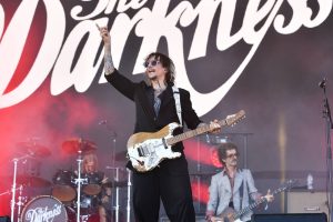 The Darkness анансуюць нечаканае інтымнае шоу “Crock Of Hits” у Лонданскім клубе молі