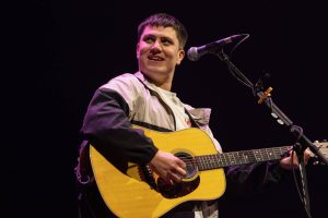 Былы сапёр Эда Шырана Аарон Роу кажа, што гнеў павінен быць накіраваны на «такіх, як Роберт Крафт» і «сіянісцкія лобі»