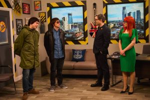 Глядзіце, як “SNL UK” ператварае Oasis у рускіх шпіёнаў у скетчы Эндзі Бёрнэма