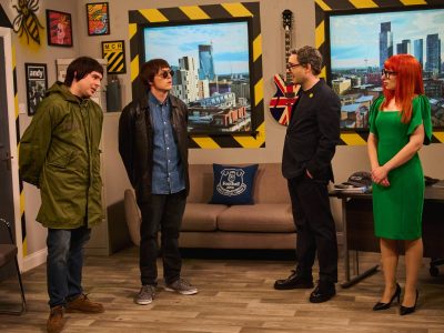 Глядзіце, як “SNL UK” ператварае Oasis у рускіх шпіёнаў у скетчы Эндзі Бёрнэма