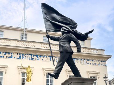 Рада «вывучае ўсе варыянты» статуі сцяга Бэнксі ў Лондане