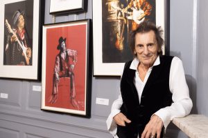 Роні Вуд распавядае пра новую выставу Джымі Хендрыкса і надзеі на тур Rolling Stones: «Калі мае таварышы скажуць: «Паехалі», я буду гатовы»