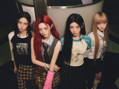 K-pop дзявочая група ILLIT носіць свае сэрцы на рукавах
