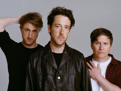 The Wombats абвяшчаюць тур па Вялікабрытаніі і Еўропе з нагоды 20-годдзя “A Guide To Love, Loss & Desperation”