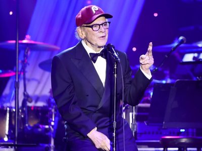 Арт Гарфанкел адкладае тур па Вялікабрытаніі пасля таго, як у яго дыягнаставана рэспіраторная інфекцыя