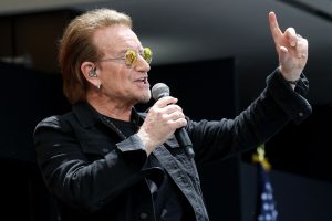 Бона з U2 называе скарачэнні DOGE Ілона Маска «несумленнымі», кажа, што Рэспубліканская партыя была «выкрадзена»