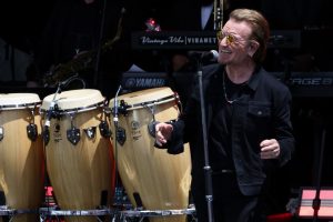 Бона прызнаў, што раздача альбома U2 «Songs of Innocence» у iTunes «зайшла занадта далёка»