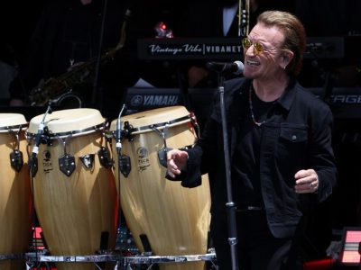 Бона прызнаў, што раздача альбома U2 «Songs of Innocence» у iTunes «зайшла занадта далёка»